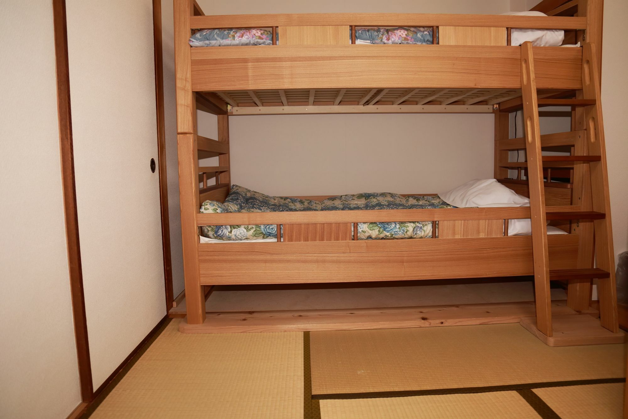 Guest House Fun Ōsaka Exterior foto